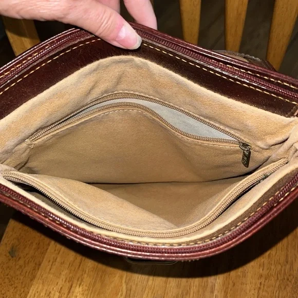 Brown Leather Messenger Bag - Picture 4 of 7